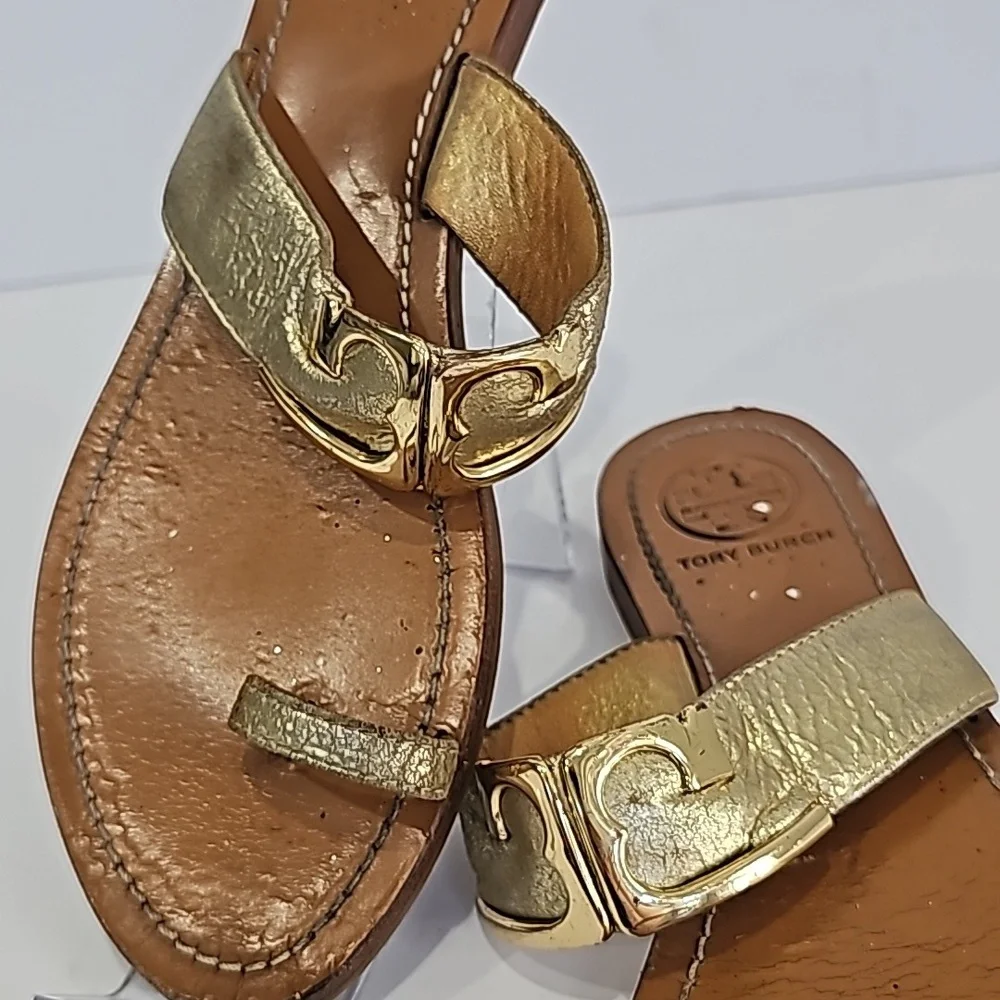 Tory Burch Gold Metallic leather sandals Size 8.5 Toe ring